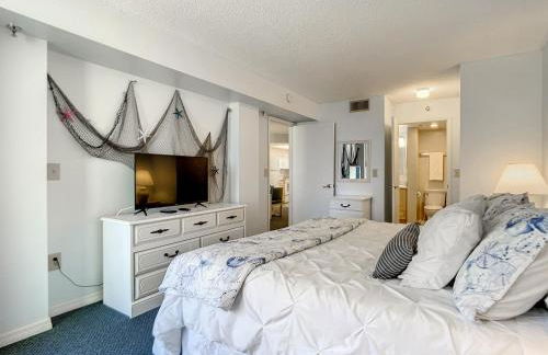 Beachfront with a pool at Ocean Trillium Condo ~ 101 - Foto 13