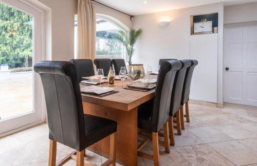 5BDR Luxe Villa By Torr Property Group Short Lets & Serviced Accommodation With Free Parking & River View Stratford-Upon-Avon - Foto 10