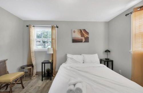 The Retro Pad - Large Yard and Foosball Table - Photo 36