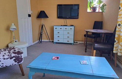 The Flat at Conway House - Photo 4