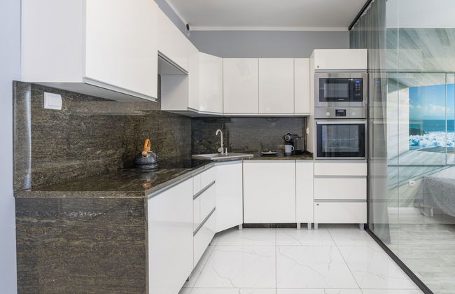 Beach Wave Apartment by Renters Prestige - Photo 13