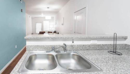 Fully Furnished 2BR Centrally Located with Pool - Photo 5