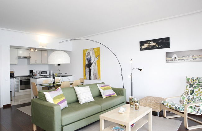 Remarkable view over Cascais Bay - Photo 16