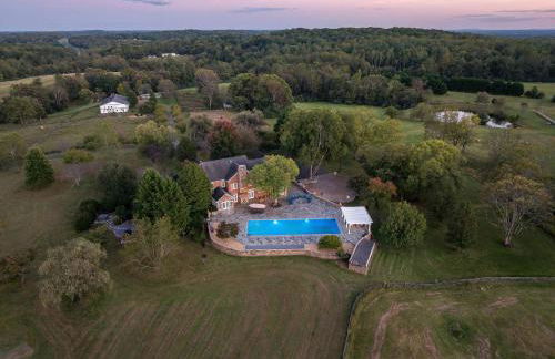 Mountain Mama Ranch - Luxury farmhouse on 200 acres with mountain views, 20mins to Shenandoah, 90mins from DC - Foto 21