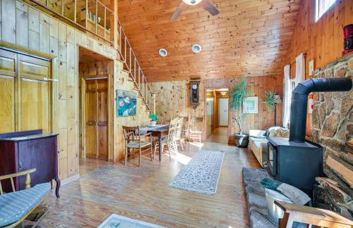 Cozy Appalachian Getaway 5 Mi to Prospect Peak! - Photo 4