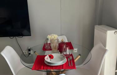 The Art Apartment - Photo 15