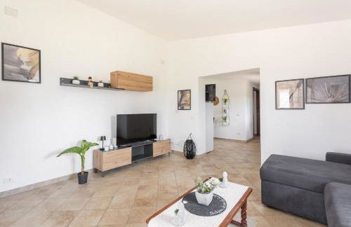 Long Green House - Photo 25