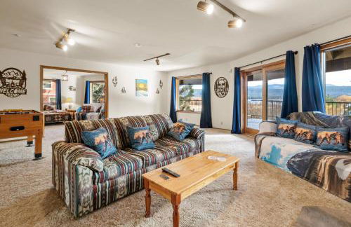 North Shore Lakefront - Spacious Lakefront with Hot Tub, & Game Room - Foto 42