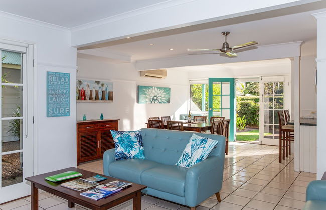 Coral Beach Noosa Resort - Photo 17