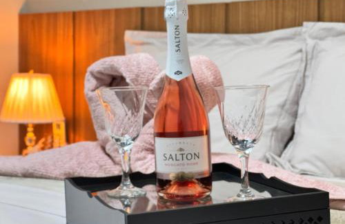 Magnífico APARTAMENTO de Charme - 3 quartos AR CONDICIONADOS SPLIT - Beira Mar, 2 banheiros, 2 Vagas Garagem, 4 Varandas, 2 Elevadores, Redes para Descanso, Wi-Fi, Air Fryer, Disney Plus, HBO Max, Cadeiras de Praia e Caixa Térmica - Photo 11