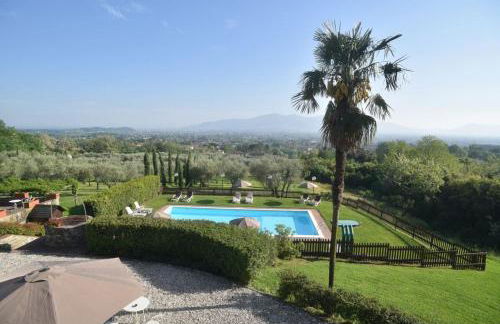 Casale rinnovato immerso nella campagna con splendida piscina privata - Foto 25