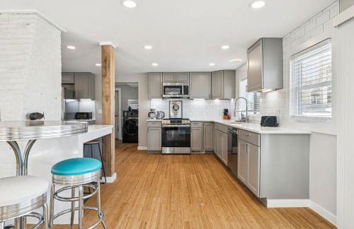 Riverside Getaway Newly Renovated WasherDryer - Foto 12