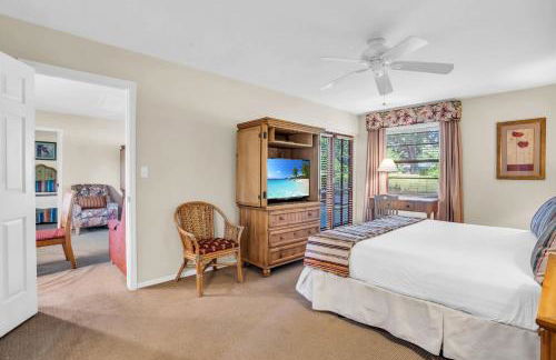 Walk From Lanai to Pool and More - Photo 13