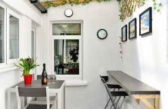 Rare Free Parking in Heart of the City - Highly Rated Townhouse & Garden - Peaceful Area Less Than 5min Walk to Beach, Shops, Bars, Arena, Marina, Parks - Foto 6