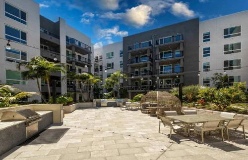 Luxe Deco Haven with Pool, Gym & Parking Close to Disneyland - Foto 20