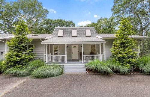 Amazing Southampton Home with Private Heated Pool - Foto 53