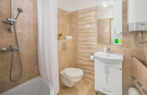 Awesome Home In Zminj - Foto 27