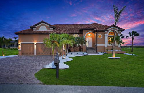 Luxury Villa in Punta Gorda Isles - Photo 57