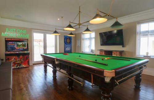 Meadow Manor And Spa - Photo 24