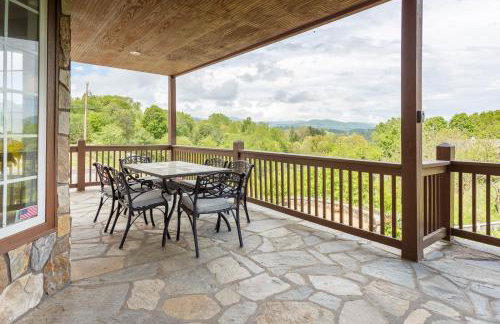 Hot Tub, Views & Game Room - 20 min to Downtown Asheville! - Foto 18