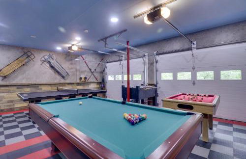 17-Seat Theater, Hot Tub and Game Room Ideal Home! - Foto 7