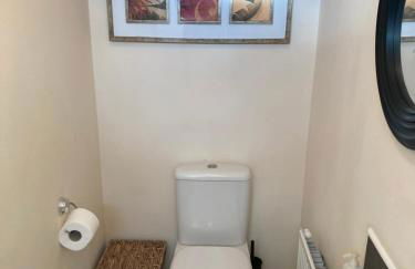 Cheerful Home FOR FOOTBALL, DOCKS AND CITY CENTRE - Foto 6