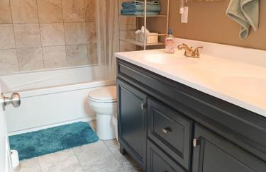 Huge 2 Bedroom House in the Heart of Northside! - Foto 25