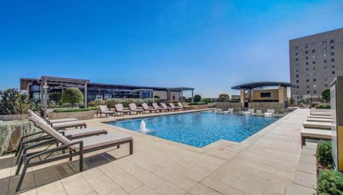 Downtown Luxury High-Rise with Panoramic Views - Foto 3