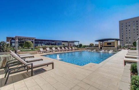 Downtown Luxury High-Rise with Panoramic Views - Foto 3