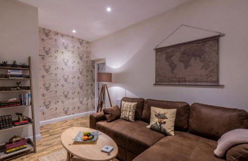 Rainbow House - Entire Place - Photo 11