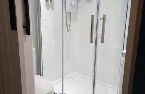 Modern 1-bed apartment, plus parking, near Oxford and the JR - Foto 10