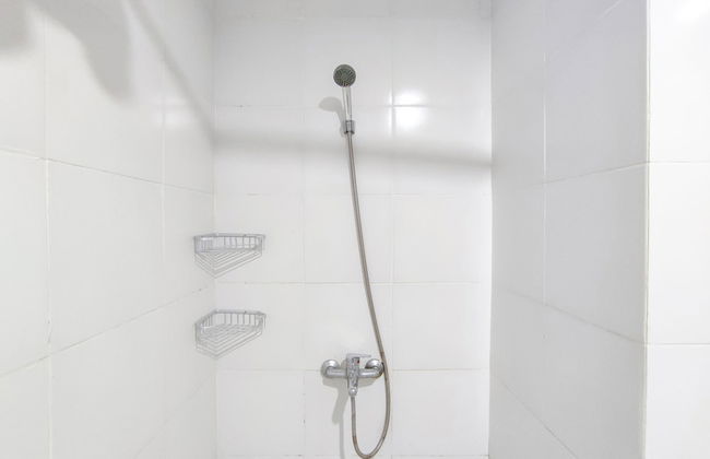 Warm And Cozy Style Studio Room At Paltrow City Apartment - Foto 12