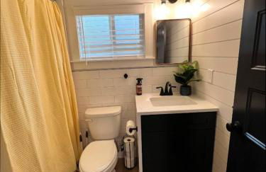 Sacred Heart HospitalHuckleberrysMin to Dwntn - Foto 5