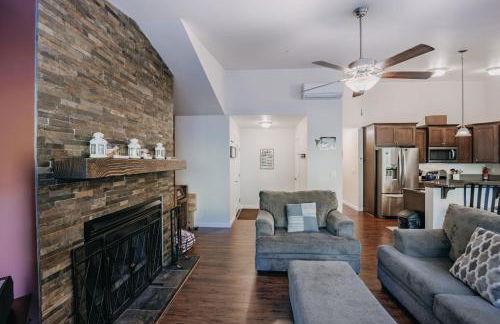 47MF - WiFi - Fireplace - Sleeps 6 - Foto 5