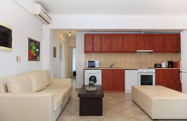 Villa Cherry Large Private Pool Walk to Beach Sea Views A C Wifi Car Not Required - 2180 - Foto 7