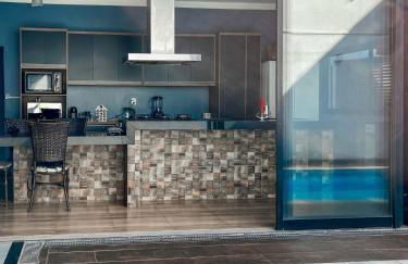 Casa de festa espaçosa com piscina aquecida - Photo 3