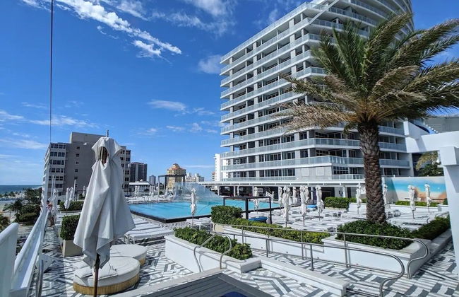 W Residences 2 Bedroom Suite 2 Condo by RedAwning - Photo 31