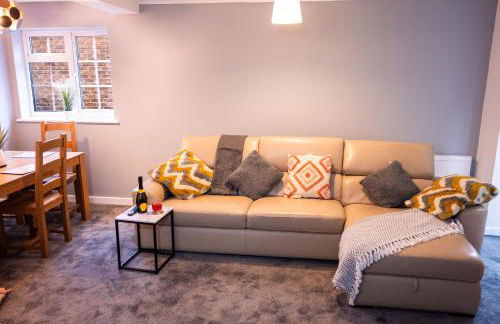 Conyngham Villa, Luxury Detached House, 6 Beds, 4BR,Large garden, Parking - Sleeps 8 - Foto 9