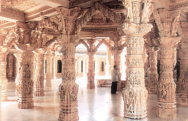 Excursão de dia inteiro ao Templo de Delwara e Lago Nakki (Monte Abu) - Tour Privado - Foto 2