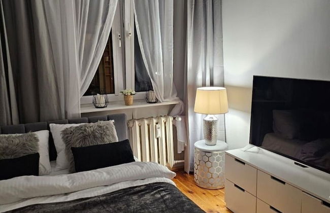 Apartment in Zyrardow 10min to Suntago - Photo 3