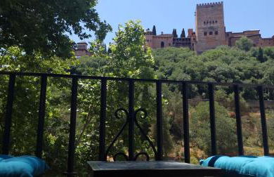 The Nasrid Palace from your bed ! - Photo 28