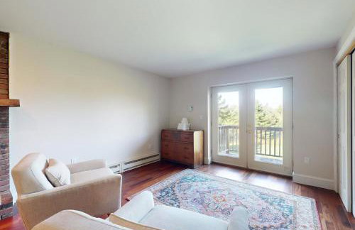 Stone House - Photo 12