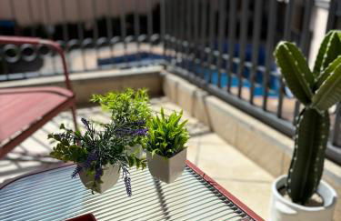 Casa Tita - Exclusivo Apartamento con Gran Terraza y Vistas a la Piscina en Lloret de Mar - Foto 2