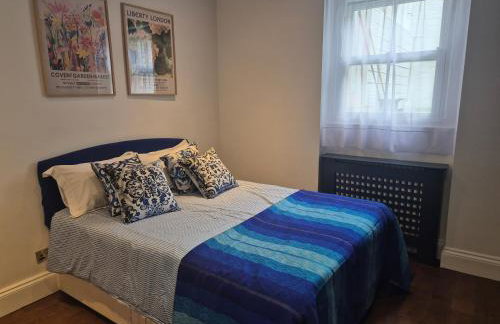 Bright 4 double bedroom victorian house - Photo 19