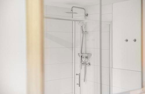 Modern House "Brick Lane" with Terrace and Wintergarden - LOFTIGO - Photo 13