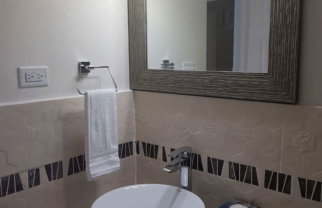 New Kingston Apt at Kensington Court - Foto 29