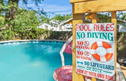 Urban Flamingo Retreat Modern Meets Tropical in this Beautiful, Updated Pet Friendly 3BD Pool Home with Outdoor Living Space - Foto 41