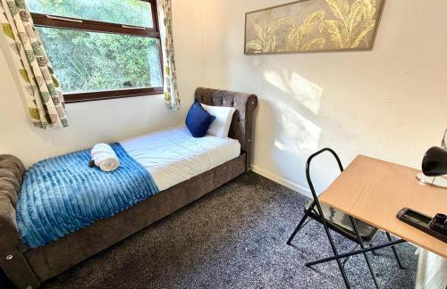 Indoor Heated Pool - Large Family Home - Sleeps 12 - Near Bournemouth Beach - Photo 45