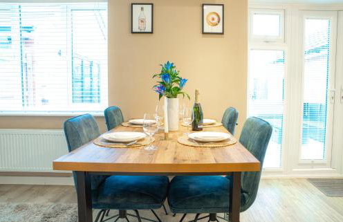 High-Spec Home, Office, SkyTV - for Families, Relocators & Contractors - Foto 21