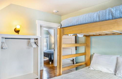 Updated 1900s Home with Fire Pit - Pet Friendly - Foto 30